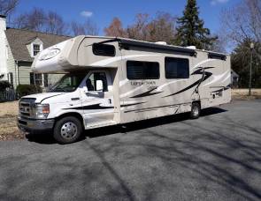 2014 Coachman Leprechaun