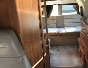2010 Roadtrek 210