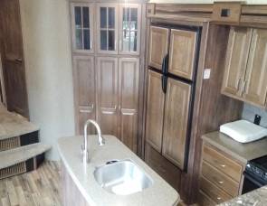 2015 Keystone Avalanche FL380