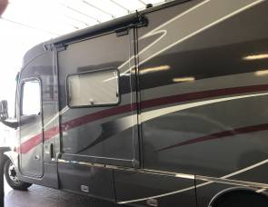 2015 Winnebago Avi