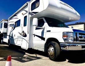 2014 31' Luxury SunSeeker w/SOLAR-Private Bedroom
