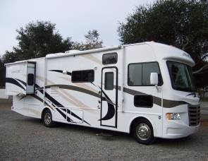 2015 Thor Motor Coach ACE 30.1 - NO Special Driver's License Needed!