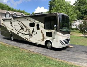 2017 Thor Motor Coach Hurricane 35M
