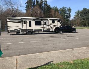 2017 montana 3820FK