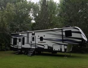 2018 Keystone Fuzion 369