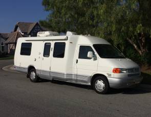 2003 Winnebago Rialta