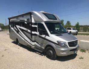 2015 Itasca Navion 24M