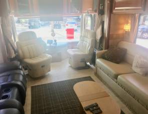 2008 Fleetwood Bounder 38' Diesel