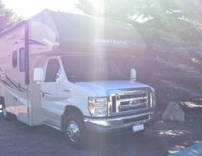 2017 Winnebago Minnie Winnie 22R