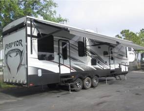 2015 Keystone Raptor