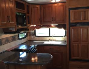 2012 Montana Mountaineer /Delivery , setup and pickup for added fee of $225. Only with the state of N.C.