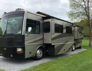 2005 Fleetwood Discovery 39S