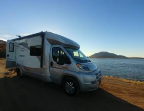 2014 Winnebago Trend 23b