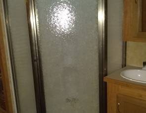 2008 Forest River Wildcat 32 qbbs