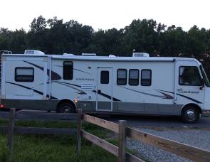 2004 Coachmen Mirada 330DS