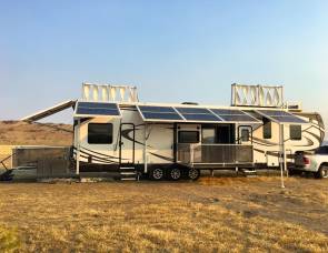 2017 Powerhouse - Jayco Seismic