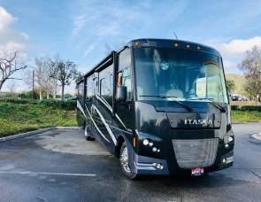 2016 Itasca Sunstar 36Y - NO Special Driver's License Needed!