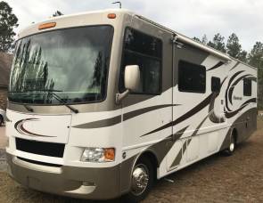2012 Thor hurricane 32d