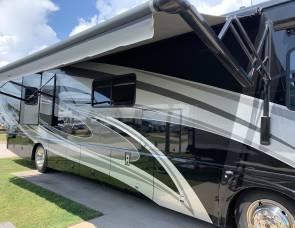 2011 Winnebago Journey express 39N