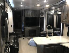 2019 Heartland 4005 Cyclone