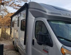 2016 Itasca Viva 23L