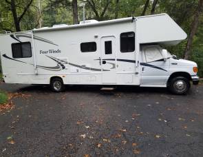2004 Thor Four Winds