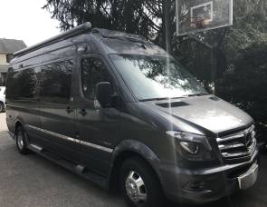 2015 Roadtrek Adventitious cs