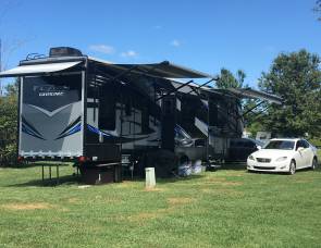 2016 Keystone Fuzion Chrome 414