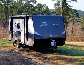 2018 Crossroades Zinger Light