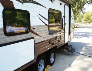 2016 Forest River Cherokee 17BH - Fully Stocked