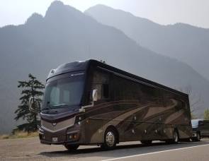 2018 Fleetwood Discovery 40G