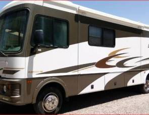 2004 Fleetwood Storm