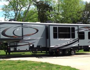 2015 Heartland Cyclone 4100