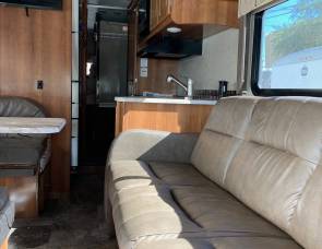 2018 Coachman Leprechaun