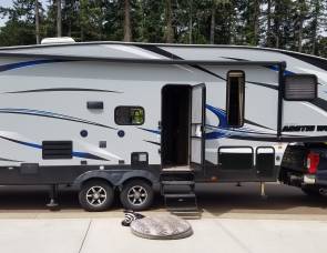 2017 Forest River Arctic Wolf 26DBH8