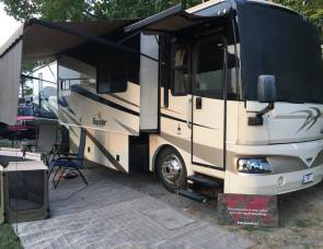 2008 Fleetwood 38' Cummins Diesel Pusher