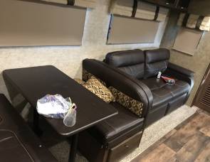 2017 Sandpiper 32 clubhouse