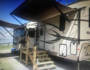 2015 Rockwood Ulta lite