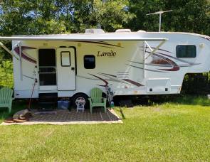 2011 Keystone Laredo with slide out room