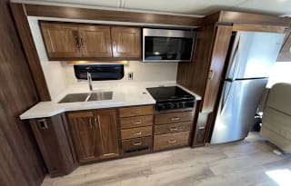 2020 Winnebago Forza 38D