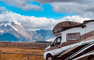 2017 Winnebago Navion 24G: Spacious w/ Flex Miles