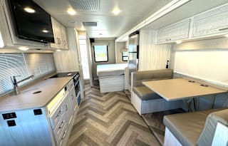 24 Winnebago Vita