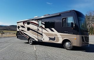 Mandala House on Wheels HR Admiral 32ft.