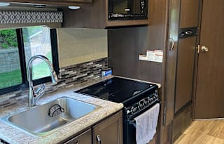 2018 ThorMotorCoach FreedomElite 24HE *New Solar*