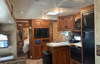 Keystone RV Laredo 290BH with 4-5 bed Bunk House!
