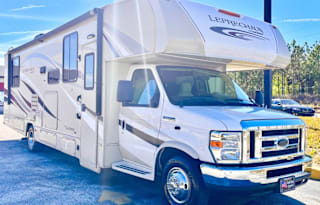 2017 Coachmen RV Leprechaun 319MB Ford 450