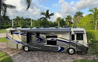 Family Fun In Style w/ 2 Full Bathrooms