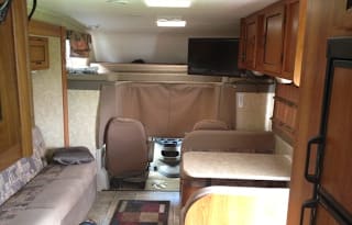 2010 Coachmen RV Freelander 30QB