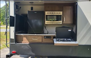 The Luxe Laredo