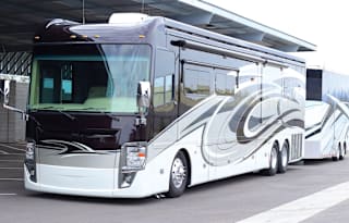 ONE OF THE CLEANEST MOTOR COACHES  OUT THERE